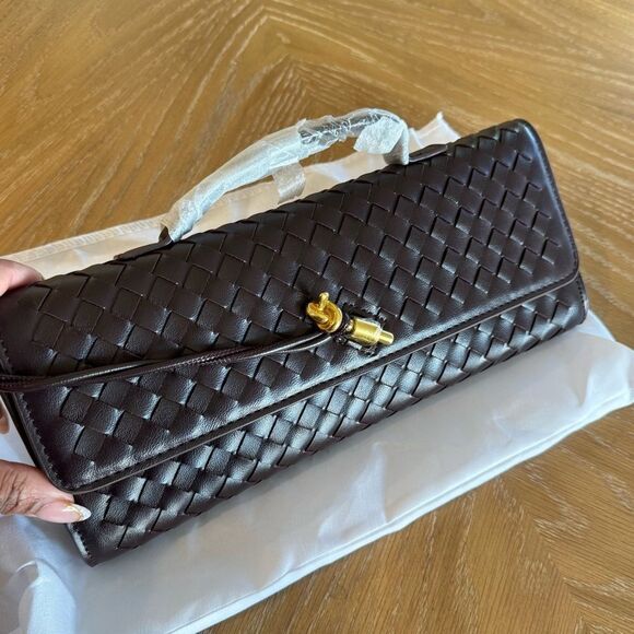 Evening Clutch Bag for Women with Detachable Chain - Picture 7 of 8